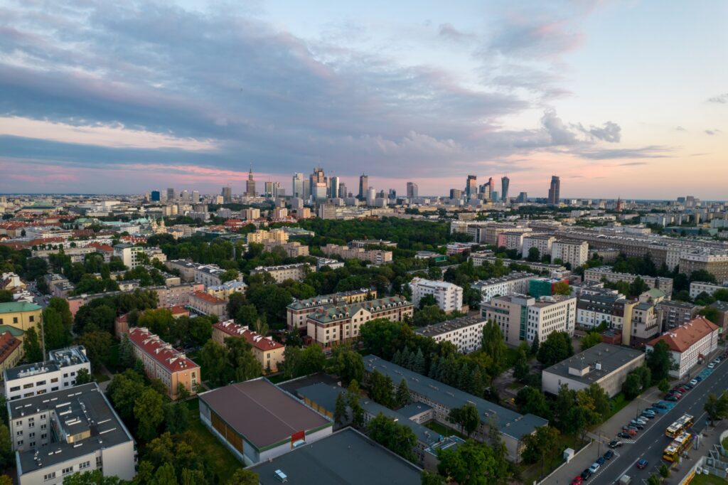 W tych dzielnicach Warszawy najlepiej kupować nieruchomości - panorama Warszawy
