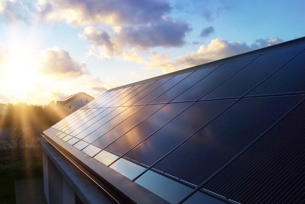 SunRoof wprowadził solarne dachy do Polskich Hurtowni Dachowych - największej sieci hurtowni dachowych w Polsce - solary zamontowane na dachu. 