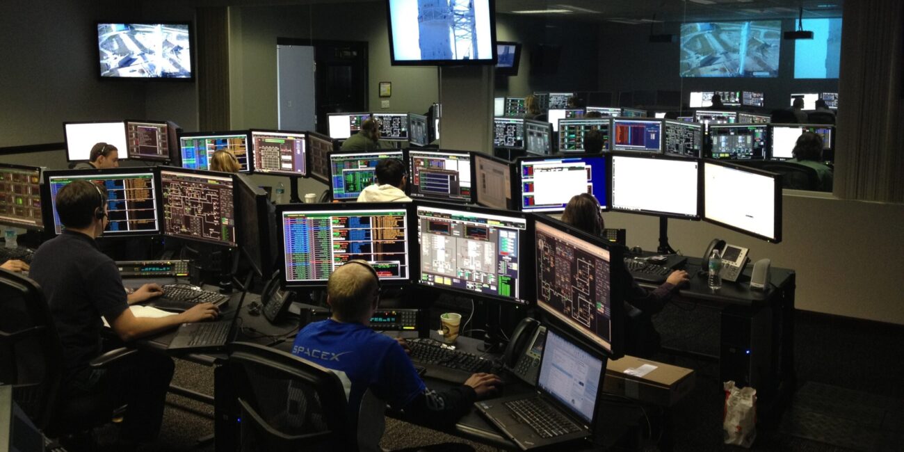 spacex-imagery-space-center-693251